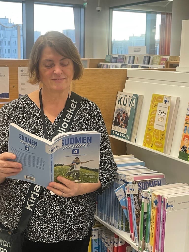 Ison Omenan kirjaston suomenkielinen kielikahvila - tapahtuman kuva